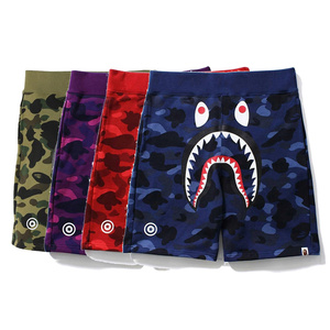 Shorts décontractés mi-longs unisexe en coton pur avec cordon de serrage, motif camouflage requin, lumineux, pour la plage - Product Image 1