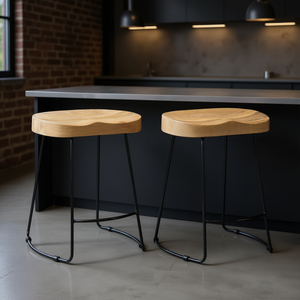 Ensemble de 2 tabourets de bar, siège en bois, base en métal, design industriel moderne pour usage domestique ou commercial - Product Image 2