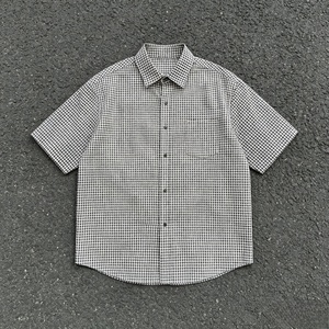 เสื้อเชิ้ตแขนสั้นลายสก็อตผู้ชาย ทรงปกติ สวมใส่สบาย ผ้าฝ้าย 100% ทอลาย ปิดกระดุม ดีไซน์ปกเสื้อ - Product Image 1