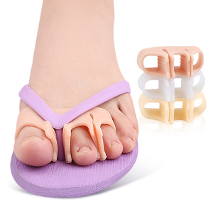 Sandale à trois trous en SEBS <span class=keywords><strong>avec</strong></span> séparateur <span class=keywords><strong>d</strong></span>'<span class=keywords><strong>orteils</strong></span> pour hallux valgus et <span class=keywords><strong>orteils</strong></span> croisés, correcteur <span class=keywords><strong>d</strong></span>'<span class=keywords><strong>orteils</strong></span> torts - Product Image 4