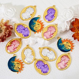 Pendentif ovale en acier inoxydable gaufré style rétro européen-américain, motifs Beauté, Portrait, Lune, Soleil, pour la création de colliers - Product Image 1
