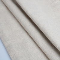 Pochette anti-poussière en toile de lin avec logo personnalisé, style pochette à rabat, fabriquée en usine, sac en tissu durable pour la protection des vêtements.