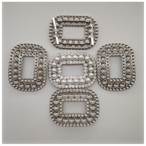 Hebillas Cuadradas de Metal con Pedrería 58x46 Duraderas para Accesorios de Calzado - Product Image 1