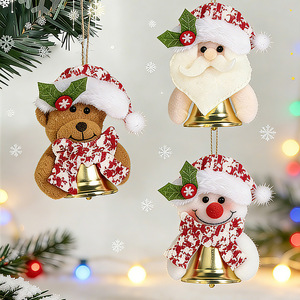 Décorations de Noël en peluche : Père Noël, Bonhomme de neige <span class=keywords><strong>et</strong></span> Ours en peluche avec clochette dorée – Décorations suspendues en tissu doux pour les fêtes - Product Image 1