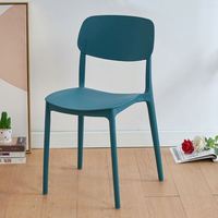 Fauteuil en plastique moderne de luxe, design empilable, base antidérapante, plastique épais et robuste, chaise de salle à manger pour chambre d'hôtes