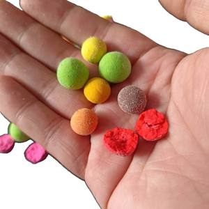 Appât mou flottant <span class=keywords><strong>pour</strong></span> la pêche à la carpe en <span class=keywords><strong>eau</strong></span> <span class=keywords><strong>douce</strong></span>, bouillettes de 12 mm et 14 mm, diverses odeurs attirantes <span class=keywords><strong>pour</strong></span> une utilisation en lac - Product Image 1