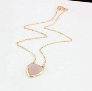 Nouveaux produits 2026 : Collier tendance en forme de cœur avec poudre de turquoise, cristal blanc et pierre goutte d'eau - Product Image 6