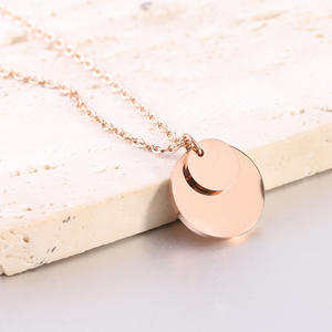 Gravierte 18 Karat vergoldete 2 Scheiben runde Logo Tag Charms Edelstahl Initial Baby Girl Gravable Blank Halskette - Product Image 4