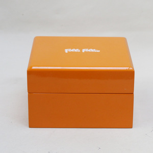Scatola Regalo per Orologi in Legno Quadrata di Alta Qualità Personalizzata con Design Stampato in <span class=keywords><strong>Oro</strong></span> e Chiusura a Fibbia per Gioielli e Accessori Pregiati - Product Image 3