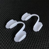 Tapis de dents en silicone Protège-dents dentaire souple Protecteur d'attelle de dents universel Empêcher le ronflement pour le grincement des dents la nuit