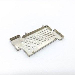 Couvercle de protection RF Boss C-42 avec trous ventilés, estampage de précision, protection personnalisée non standard - Product Image 1
