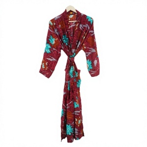 Kimono Japonés de Seda con Cuello en V y Parches, Hecho a Mano en India, Elegante, Estilo Bohemio, Floral, Largo, Transpirable y Suave, para Mujer, Ideal para Damas de Honor - Product Image 1