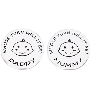 Nouvelle pièce de monnaie amusante pour prendre des décisions, cadeau pour les nouveaux parents, maman et papa, pour les femmes enceintes et les jeunes mamans et papas. - Product Image 1