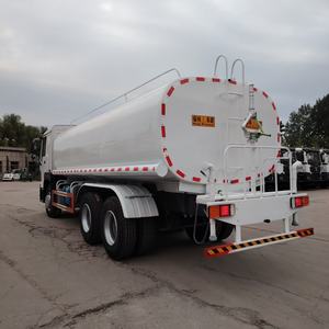 Camión <span class=keywords><strong>Cisterna</strong></span> <span class=keywords><strong>de</strong></span> <span class=keywords><strong>Agua</strong></span> Usado LHD China 30000 Litros 6x4 Sinotruk Howo 371hp 375hp - Product Image 5