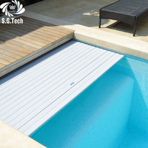 Couverture de <span class=keywords><strong>piscine</strong></span> personnalisée couverture de bande flottante en matériau PC couverture de <span class=keywords><strong>volet</strong></span> <span class=keywords><strong>roulant</strong></span> sans installation sur piste - Product Image 6