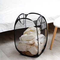 Panier à linge pliable en maille peu encombrant avec poignées pour l'organisation des vêtements