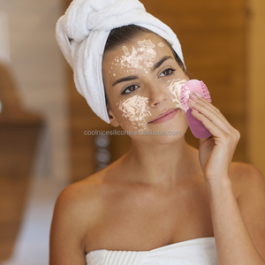 Rodillo <span class=keywords><strong>Facial</strong></span> 3 en 1 y Limpiador de Brochas Glow Cube Mejorado, Molde para Rodillo <span class=keywords><strong>Facial</strong></span> de Hielo para el Cuidado de la Piel, Rodillo <span class=keywords><strong>Facial</strong></span> de Hielo en Forma de V, Marca Privada - Product Image 5