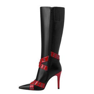 Bottes hautes rouges à talon fin et bout pointu pour femme, grande taille 45, avec boucles métalliques, coupe large, fermeture éclair latérale et ceinture - Product Image 3