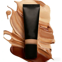 Ensemble de maquillage liquide longue tenue imperméable OEM, marque privée, comprenant un correcteur, un fond de teint matifiant, une crème solaire et un ensemble de pinceaux.