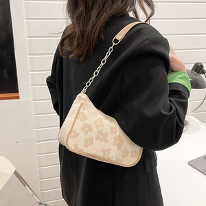2026 New Elegant Chain Mini <b>Square</b> Bag Simple Fashion Shoulder Bag Stylish Casual Handbag for Women - Product Image 3