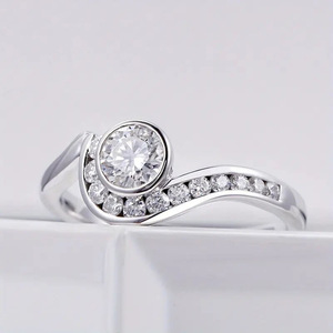 Anello da donna a forma irregolare, gioiello moderno e alla moda - Product Image 3