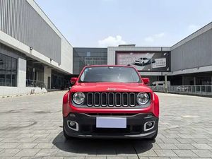 <span class=keywords><strong>Jeep</strong></span> <span class=keywords><strong>Renegade</strong></span> 2018 <span class=keywords><strong>2019</strong></span> 2020 de Gasolina con Personalización Interior, Motor de Combustible de la Mejor Calidad, SUV Pequeño, Autos Usados - Product Image 2