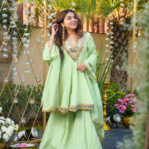 Chal étnico de gasa verde menta con trabajo de espejo y adornos de diamantes de imitación, ropa tradicional india y pakistaní para mujer, primavera. - Product Image 5