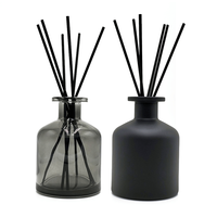 Diffuseur d'aromathérapie en verre extravagant de 50 ml avec bouchon en liège, design transparent givré noir