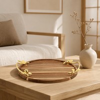 Plateau de service moderne de luxe en bois avec poignées en métal doré en forme de branche d'oiseau, plateau décoratif abstrait en bois massif pour table basse