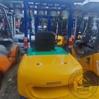 Chariot élévateur contrepoids diesel Komatsu FD30T 3 tonnes 4x4 neuf, haute performance, mât manuel à deux étages, double roue, pour stockage intérieur