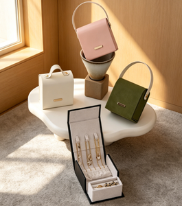 Estuche de Joyería Pequeño y Elegante, de Cuero PU con Múltiples Compartimentos y Forro de Terciopelo para Guardar Joyas Diariamente - Product Image 5