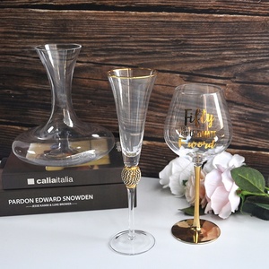 La aduana de <span class=keywords><strong>China</strong></span> de fábrica diferentes estilos de color de logotipo de cristal claro de copa de vidrio de vino de vidrio para - Product Image 4
