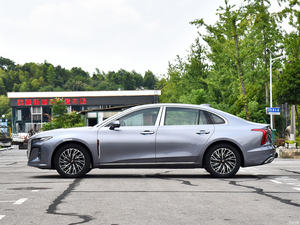 Voitures à essence berline <span class=keywords><strong>HongQi</strong></span> <span class=keywords><strong>HS5</strong></span> 2024 2.0T Automatic Zhilian Flag Smooth Edition Voitures de bonne qualité et à bas prix - Product Image 2