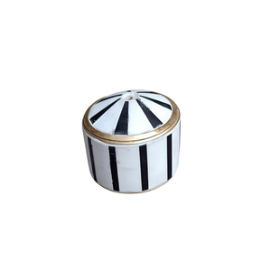 Boîte en laiton à deux niveaux avec incrustation de nacre et finition polie miroir, boîte à souvenirs artisanale en nacre, artisanat métallique - Product Image 1
