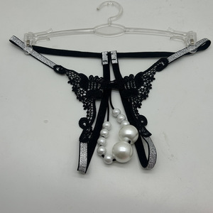 Ding Zhi Mei String sexy en dentelle noire avec perles, entrejambe ouvert, accessoires intimes pour femmes - Product Image 3