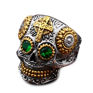 Anelli personalizzati in acciaio inossidabile con intaglio in oro gotico con teschio di colore rosso blu gioielli unici da motociclista per matrimoni - Product Image 2