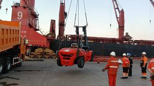 מלגזה דיזל <span class=keywords><strong>CPCD70</strong></span> 7 טון עם תעודת <span class=keywords><strong>CE</strong></span> ומעביר צדדי למכירה חמה - Product Image 3