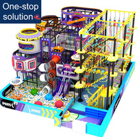 Équipement de terrain de jeu intérieur futuriste personnalisé avec toboggan souple, fosse à balles et jeux interactifs pour centre de divertissement pour enfants