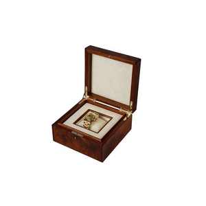 Boîte de rangement carrée en bois écologique DS pour montre simple, finition brillante, accessoires de protection, coffret cadeau exquis, emballage à prix abordable - Product Image 3