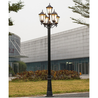 Lampadaire LED d'extérieur vintage à 5 lampes pour jardin, cour, parc à thème, villa, route, rue, étanche, sur poteau haut