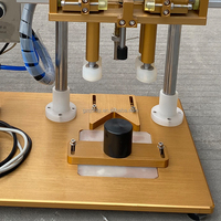 Machine de capsulage Machine de capsulage de poudre plastique Vis Machine de capsulage semi-automatique Table