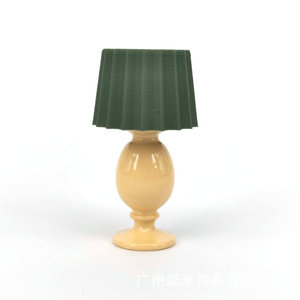 Accesorios de habitación en miniatura XIM [Lámpara de escritorio con cubierta verde ranurada simulada] Mini modelo de estudio para adornos de comida y juegos - Product Image 3