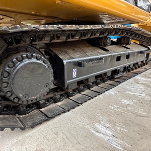 Excavadora Amarilla de 30 Toneladas, Modelo 330D 2020, con Aire Acondicionado, Caja de Cambios PLC, Motor y Bomba Hidráulica para Uso en Construcción - Product Image 6