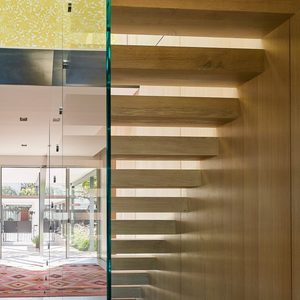 DAIYA — faisceau d'escalier flottants, avec hauteur de fermeture et balustrade de verre - Product Image 3