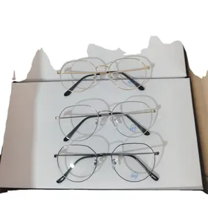 Paslanmaz çelik gözlük çerçevesi ve anti mavi ışık gözlük indirimli satışta