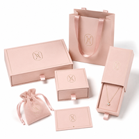 Boîtes d'emballage pour bijoux en gros, boîtes cadeaux en carton personnalisées imprimées avec insert en velours