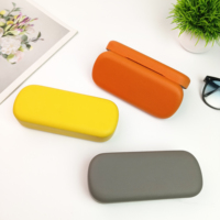 Étui à lunettes en fer PU de haute qualité étui à lunettes de soleil luxueux avec logo personnalisé accessoire à bas prix