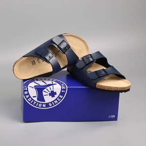 Sandalias <span class=keywords><strong>Arizona</strong></span> de Fábrica, Estilo Birkenstock, de PVC y Cuero, con Suela de Corcho, Fabricante Mayorista, Calzado de Verano para Hombre y Mujer 2026 - Product Image 1