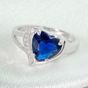 Anillo de Corazón con Circonita Cúbica Rosa, Elegante, Chapado en Oro de 18K, Regalo de San Valentín para Damas y Chicas - Product Image 4