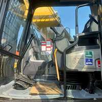 Excavatrice CAT 323D2L de 20 tonnes, grande benne, moteur puissant, pour travaux lourds de terrassement sur sites montagneux boueux, engin de construction